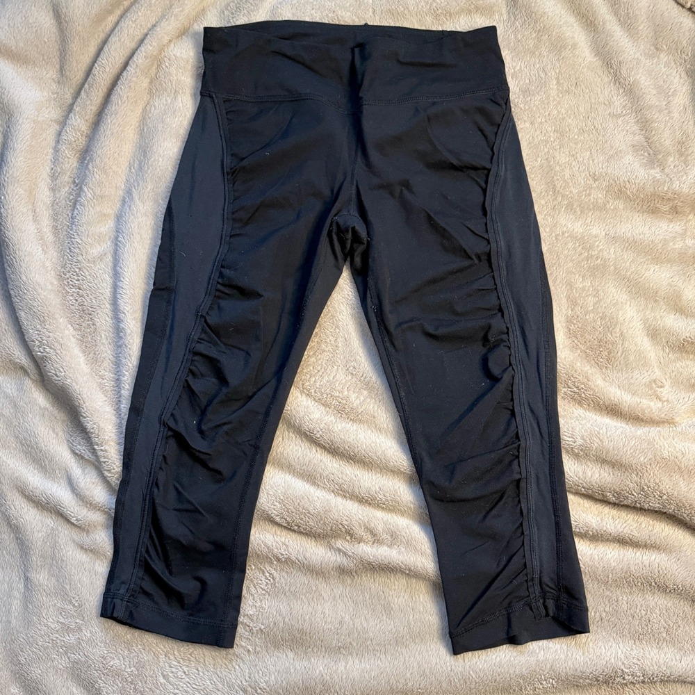 Lululemon Ruched Crop Leggings Women Size 6 Black Activewear Running Yoga